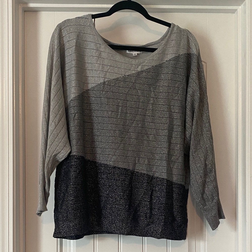 Kathy Ireland Light Gray Knit Top